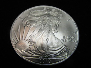 lot 37 image: 2010 American Eagle $1