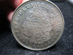 lot 42 image: Morgan Round