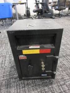 lot 709 image: SMALL CASH DROP SAFE