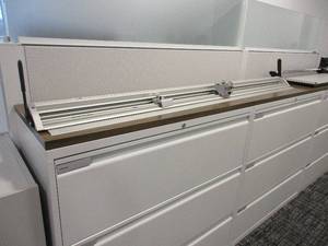 lot 717 image: KEEN CUT 70 BENCH TOP PAPER CUTTER.