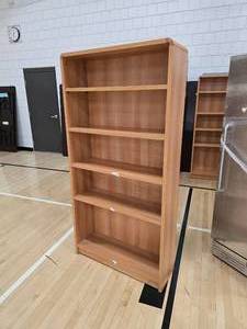 lot 731 image: BOOKSHELVES