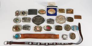 lot 9 image: Vintage Belt Buckle Lot