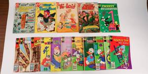 lot 4 image: Assortment Comic Book Lot of 16