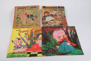lot 29 image: Vintage StoryColoring Book Lot of 5