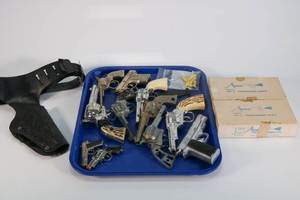 lot 35 image: Vintage Lot of Toy Guns and Accessories