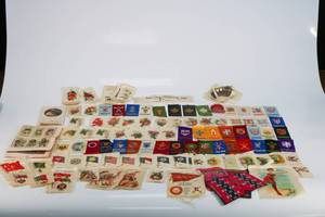 lot 36 image: Huge Lot of Vintage Collectible Silk Pieces Large Variety