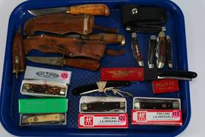 lot 37 image: Large Lot of Vintage Knives and Pocket Knives