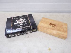 lot 16 image: 2 Poker Sets