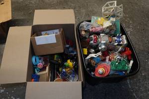 lot 231 image: Assorted Childrens Toys