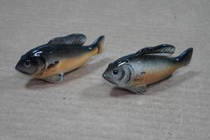 lot 83 image: Vintage Salt & Pepper Shaker Set - FIsh
