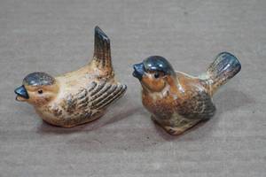 lot 89 image: Vintage Salt & Pepper Shaker Set - Sparrows