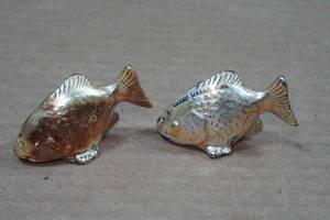 lot 90 image: Vintage Salt & Pepper Shaker Set - FIsh