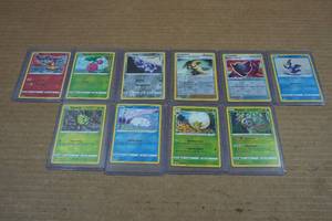 lot 94 image: 10 Pokemon Cards