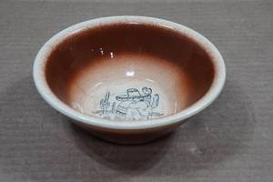 lot 96 image: Vintage Watt Ovenware Siesta Bowl