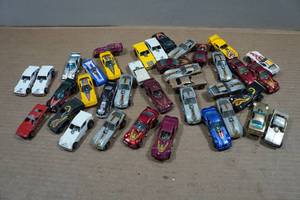 lot 106 image: Hot Wheels Dragsters