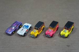 lot 124 image: Vintage Hot Wheels California Customs Cars