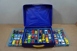 lot 160 image: Hot Wheels Die Cast Cars and Case