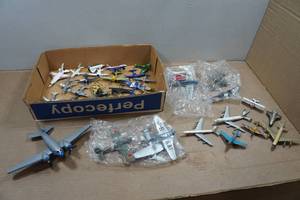 lot 164 image: Assorted Airplane Toys