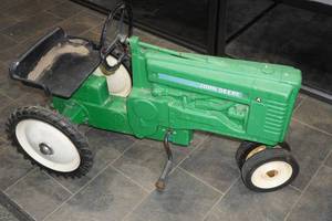 Vintage Cast Iron John Deere Pedal Tractor Ride-On Toy