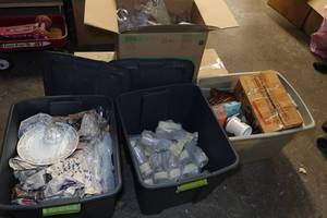 lot 255 image: Large Assortment of Kitchenware