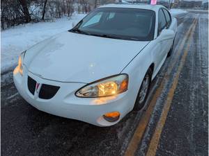 lot 5 image: 2004 Pontiac Grand Prix GT1