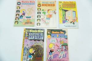 lot 172 image: Vintage Harvey Comics Richie Rich Vaults of Mystery, Profits, & Success