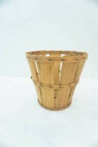 lot 175 image: Vintage Basket 10 tall
