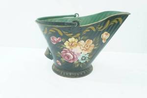 lot 181 image: Antique Victorian Black Steel Hand-Painted Floral Coal Scuttle Bucket