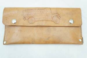 lot 189 image: Vintage Leather Billfold Wallet 9.5x4.5