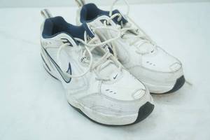 lot 211 image: Mens Nike Shoes Size 12