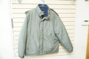 lot 227 image: Mens Size L Northpoint Winter Jacket with Hood. Grey