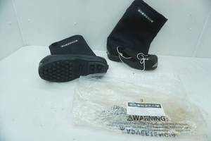 lot 79 image: Snowgear Hand-Built Overshoes. NEW Mens Size 9
