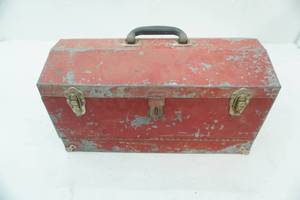 lot 90 image: Vintage Metal Tool Box and Contents (back hinge needs to be repaired)