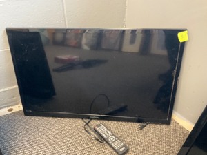 lot 3 image: Insignia TV