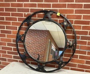 lot 7 image: Decorative Mirror - Round