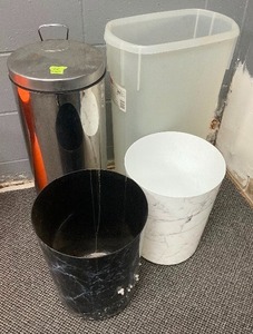 lot 22 image: Lot of 4 trash cans