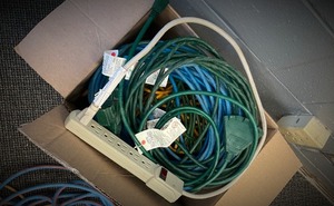 lot 27 image: Lot of extension cords