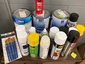 lot 72 image: Painters Lot