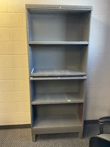 lot 80 image: Metal office cabinet