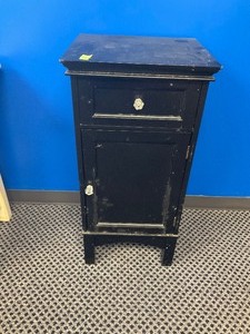 lot 88 image: Black Cabinet