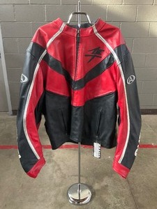 lot 101 image: Suzuki AGV Sport race coat