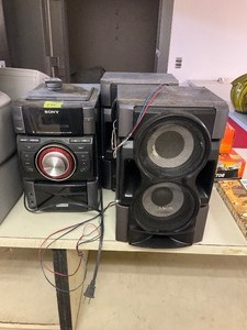 lot 170 image: Sony Mini HiFi Component System