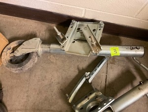 lot 189 image: Trailer Wheel Jack