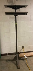 lot 199 image: Metal Stand