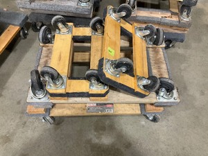 lot 301 image: Lot of wooded carts