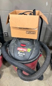 lot 305 image: Shop Vac
