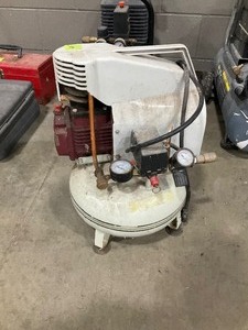 lot 309 image: Air compressor