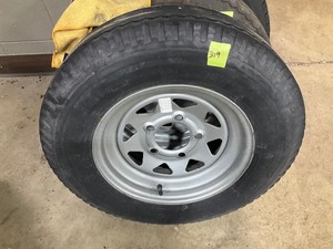 lot 319 image: Spare tire