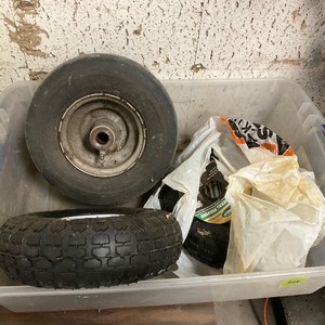 lot 326 image: Utility tire lot