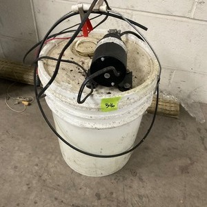 lot 346 image: Gear pump oil change kit